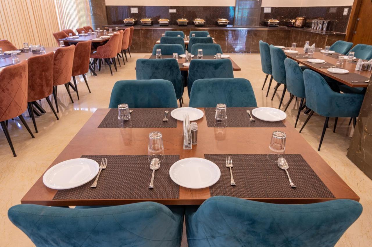 Hotel Vivaan Regency Haridwār Eksteriør billede